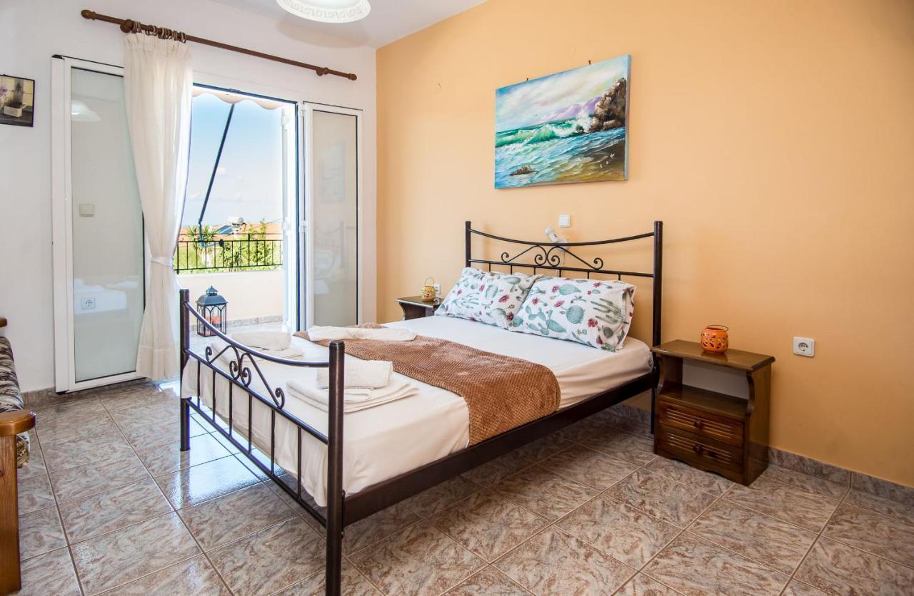 Aristotelis Apartments Razata Exterior photo